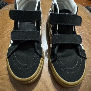 Vans Kids Black Suede Velcro Sneakers with Gum Sole